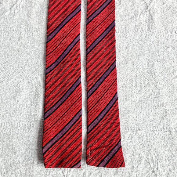 1950s Red Diagonal Stripe Flat End Necktie - Picture 1 of 5
